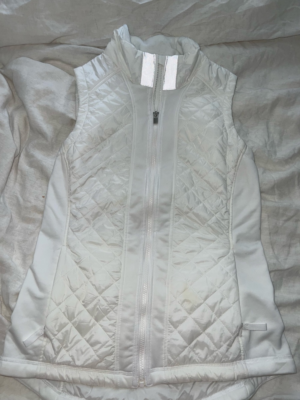 Athleta White Quilted Sleeveless Puffer Vest